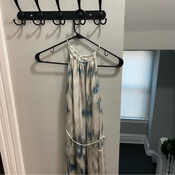 Long halter maxi dress - Picture 2 of 4